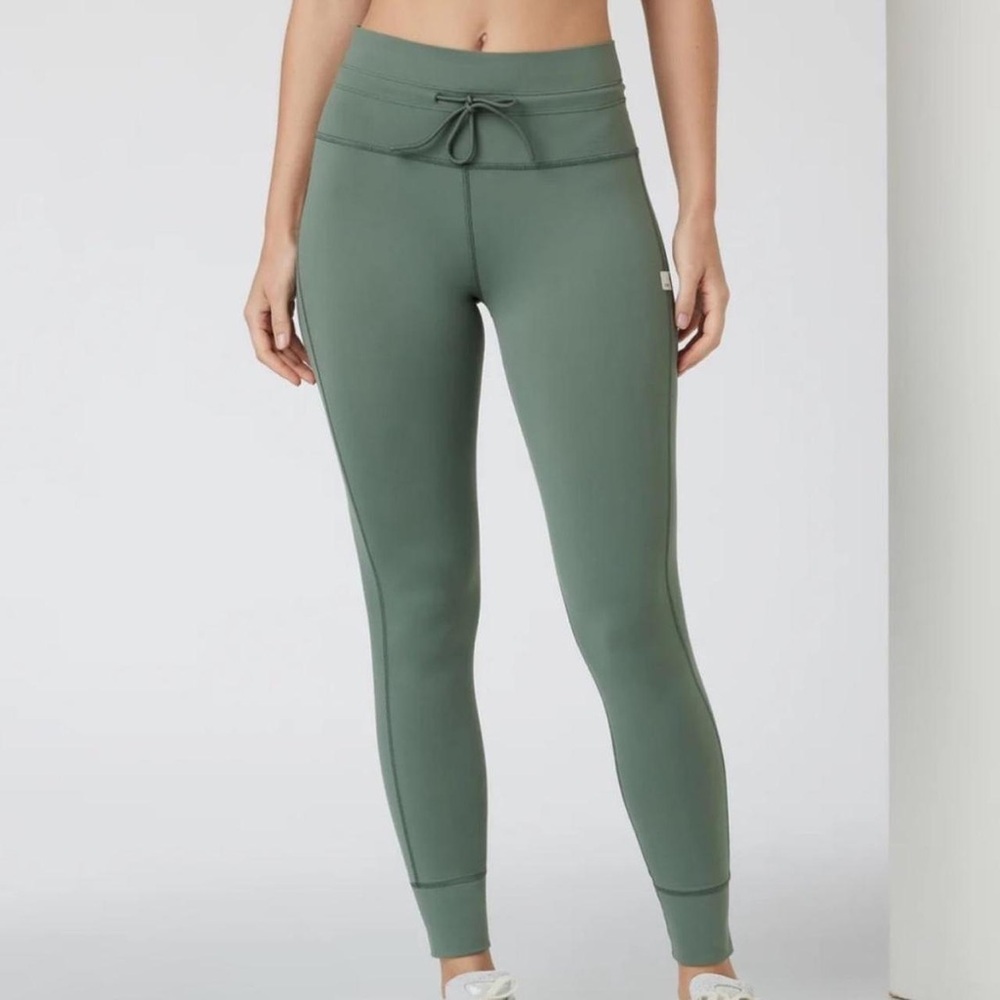 Vuori Daily Pocket Leggings - Green